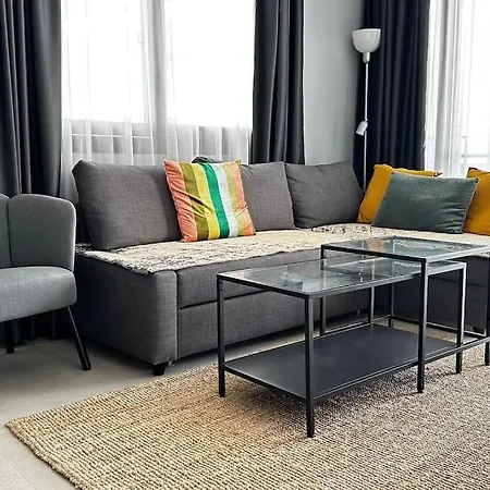 Cecilia One-room Flat, Caesar Blue